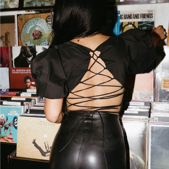 Puffy sleeve crop top - Picture 8 of 8